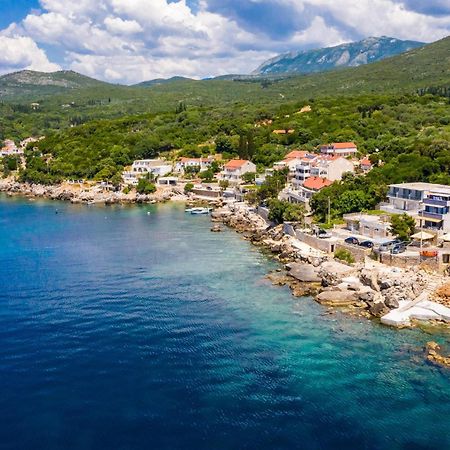 Stunning Apartment In Gruda With House Sea View Молунат Екстер'єр фото