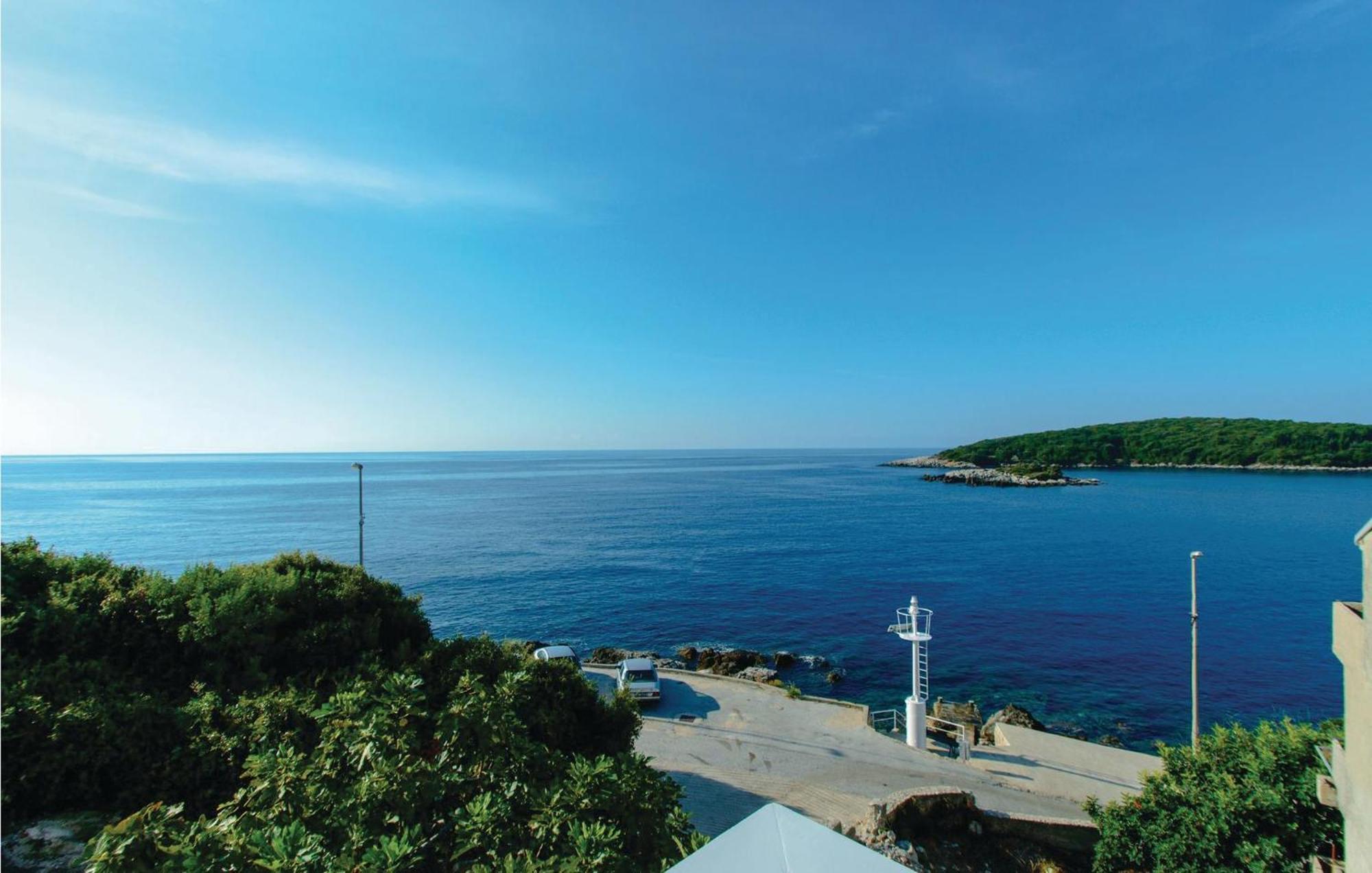Stunning Apartment In Gruda With House Sea View Молунат Екстер'єр фото
